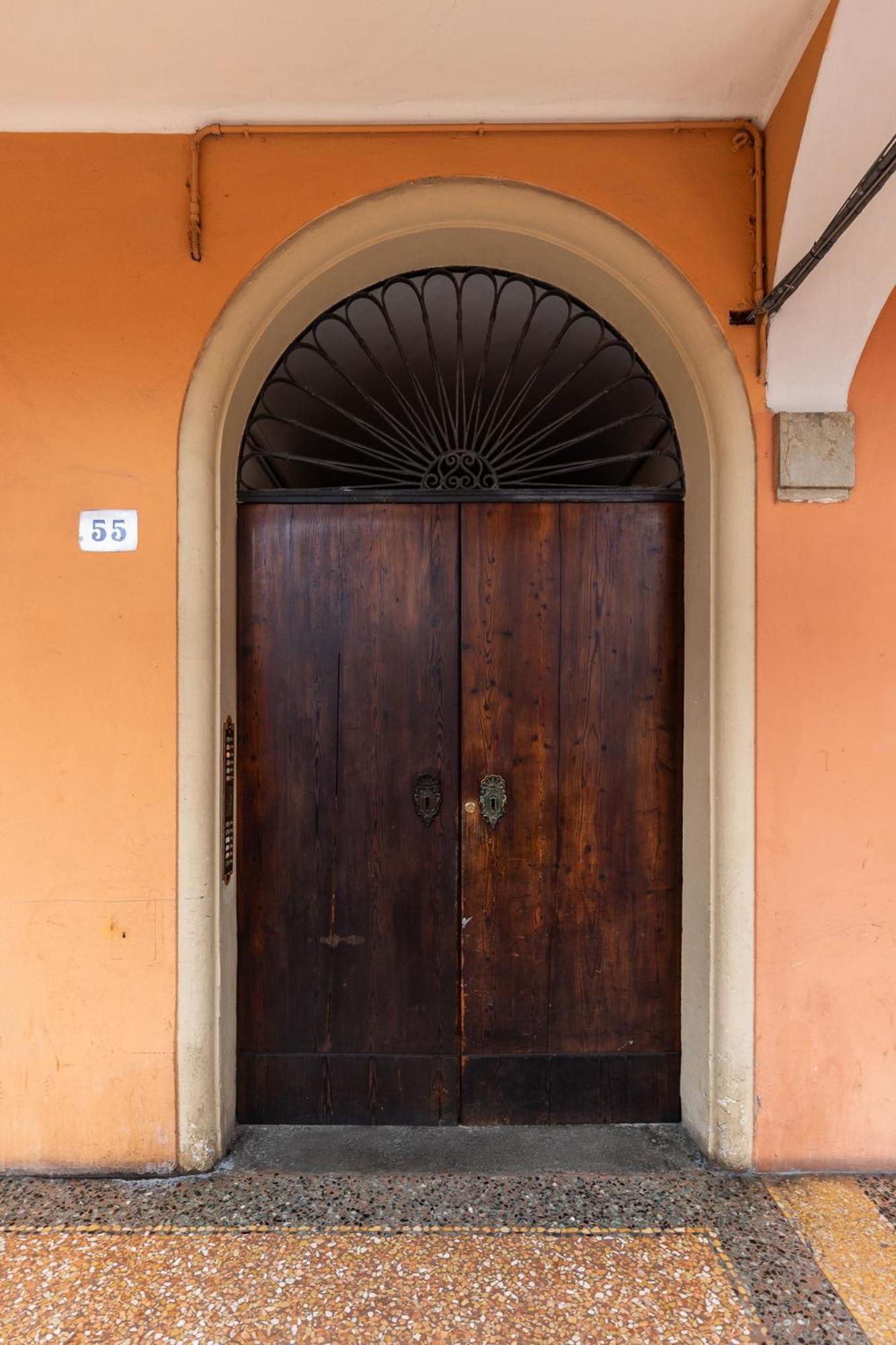 Your Home In Bologna Bagian luar foto